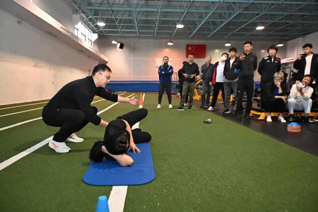 如何用瑜伽帮助篮球运动员快速恢复体能_2
